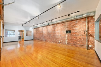 6161 Santa Monica Blvd, Los Angeles, CA for lease Building Photo- Image 2 of 6