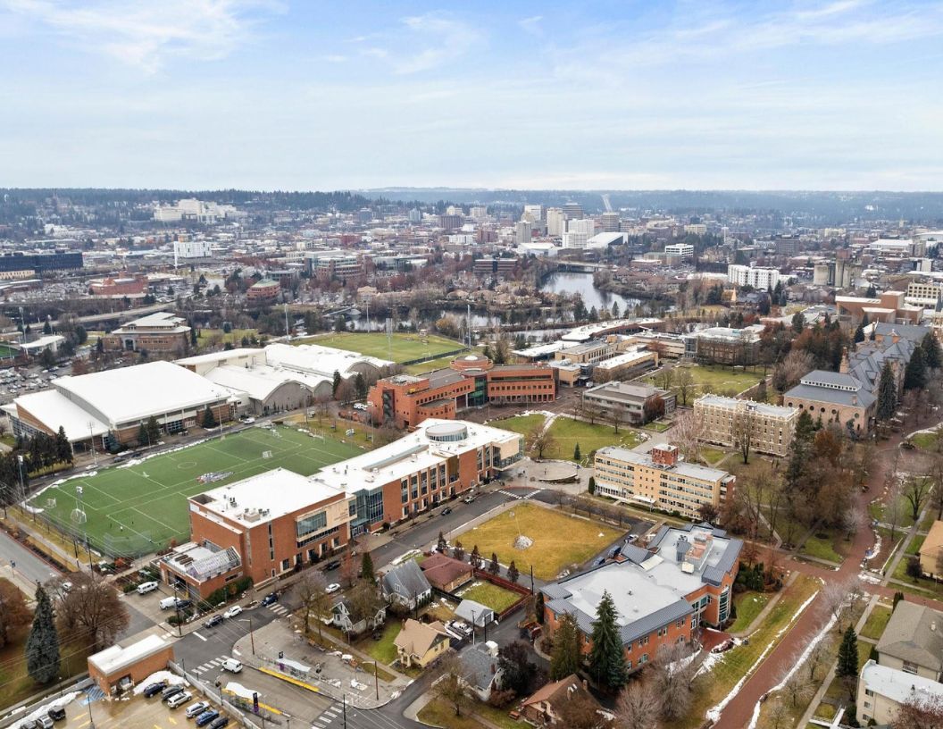 University District Portfolio portefeuille de 9 propriétés à vendre sur LoopNet.ca Aérien- Image 1 de 22