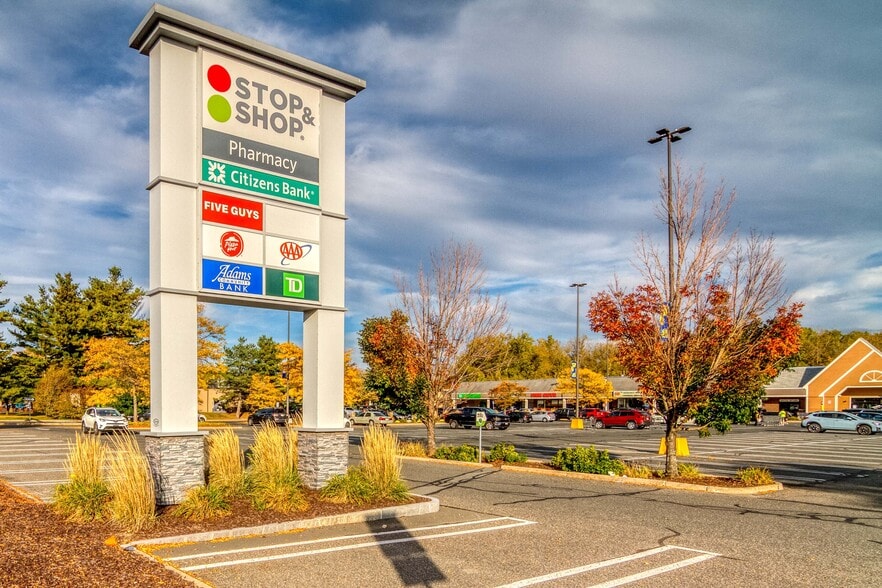 660 Merrill Rd, Pittsfield, MA for lease - Building Photo - Image 2 of 9