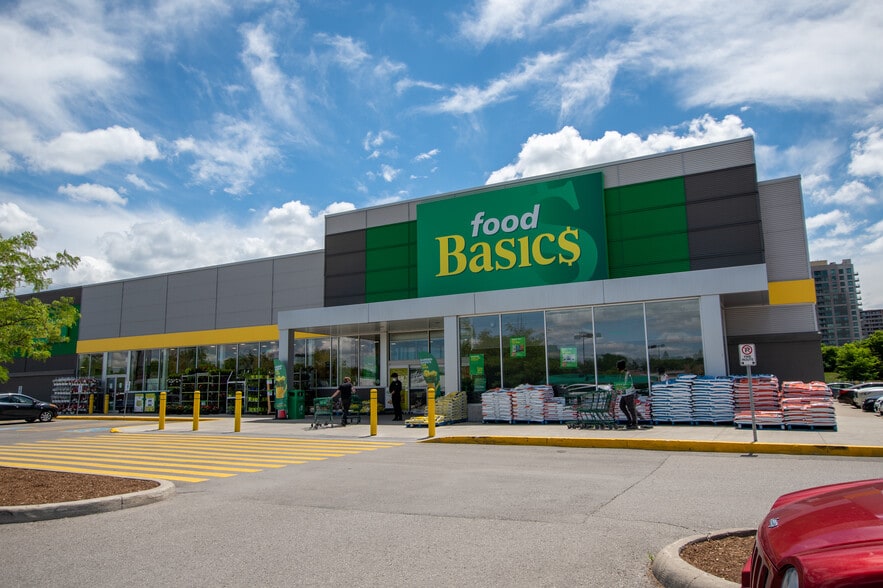 1105 Kingston Rd, Pickering, ON for lease - Building Photo - Image 2 of 5