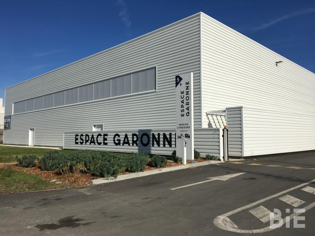 Flex in Floirac for lease Building Photo- Image 1 of 16