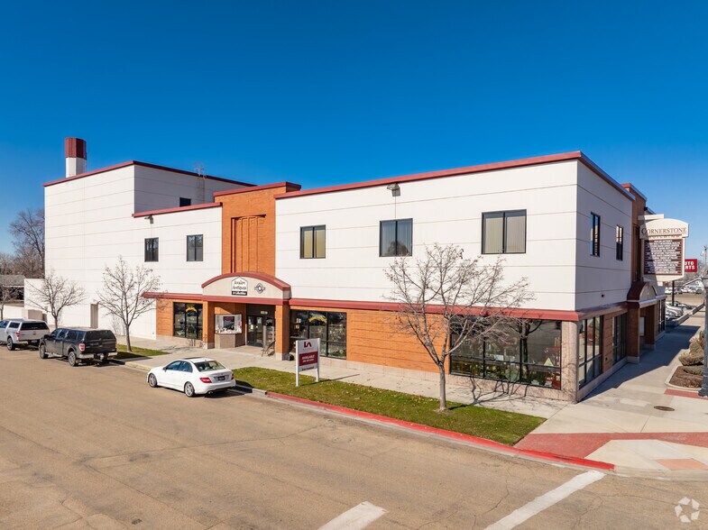 524 Cleveland Blvd, Caldwell, ID à vendre - Photo du bâtiment - Image 2 de 13