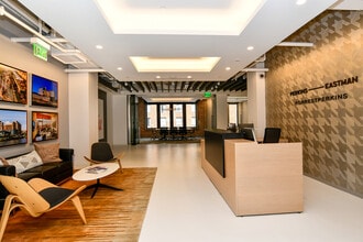 523 W 6th St, Los Angeles, CA à louer Photo intérieure- Image 1 de 9
