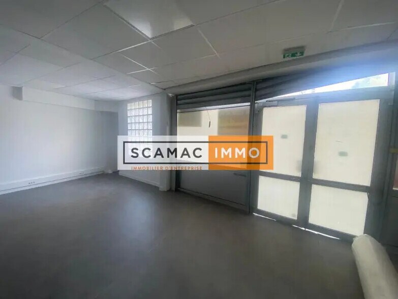 Industrial in Boulogne-Billancourt for lease - Interior Photo - Image 2 of 10