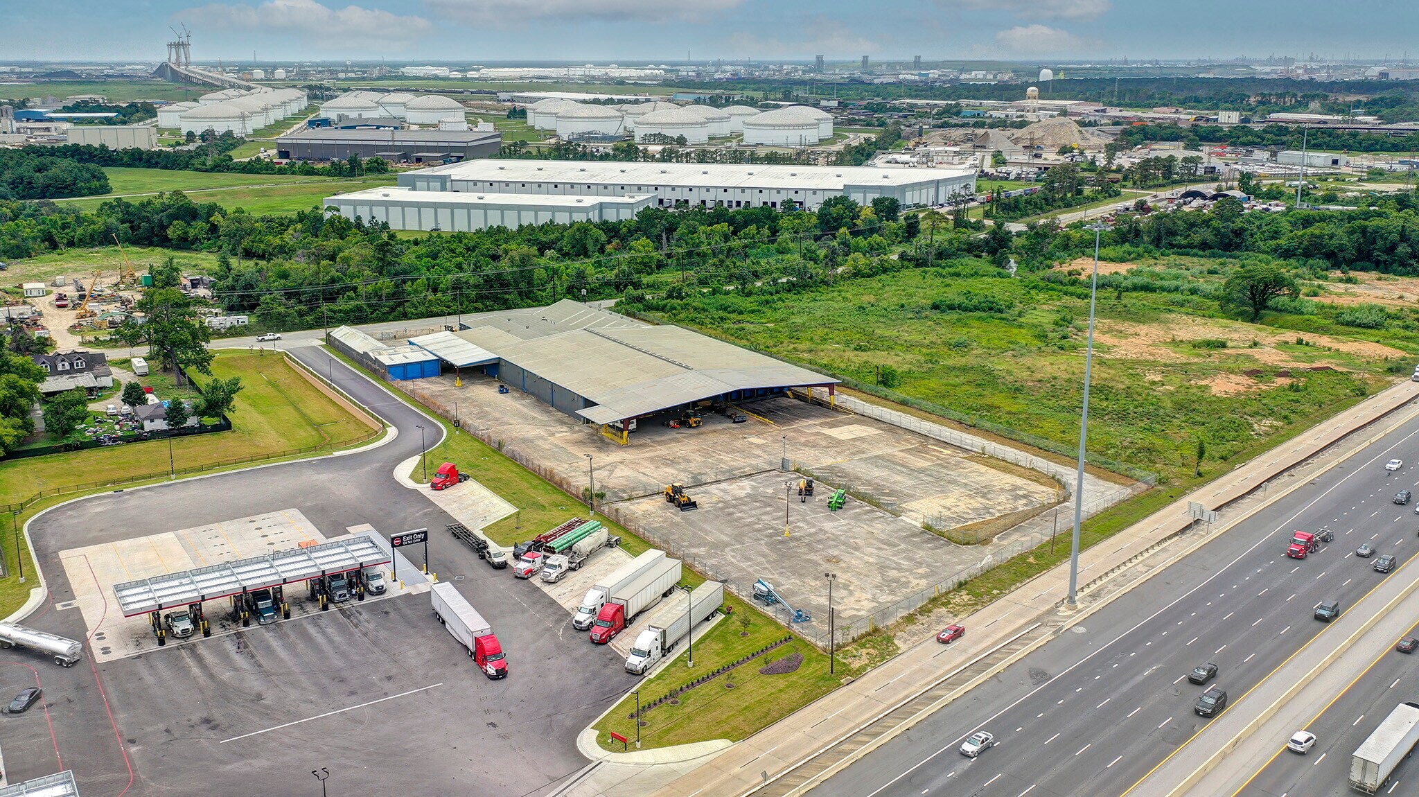 15221 Market St, Channelview, TX à louer Photo du bâtiment- Image 1 de 27