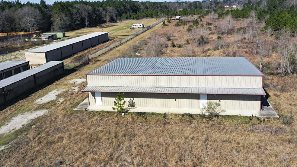 17175 Highway 242, Conroe, TX à vendre - Photo principale - Image 2 de 14