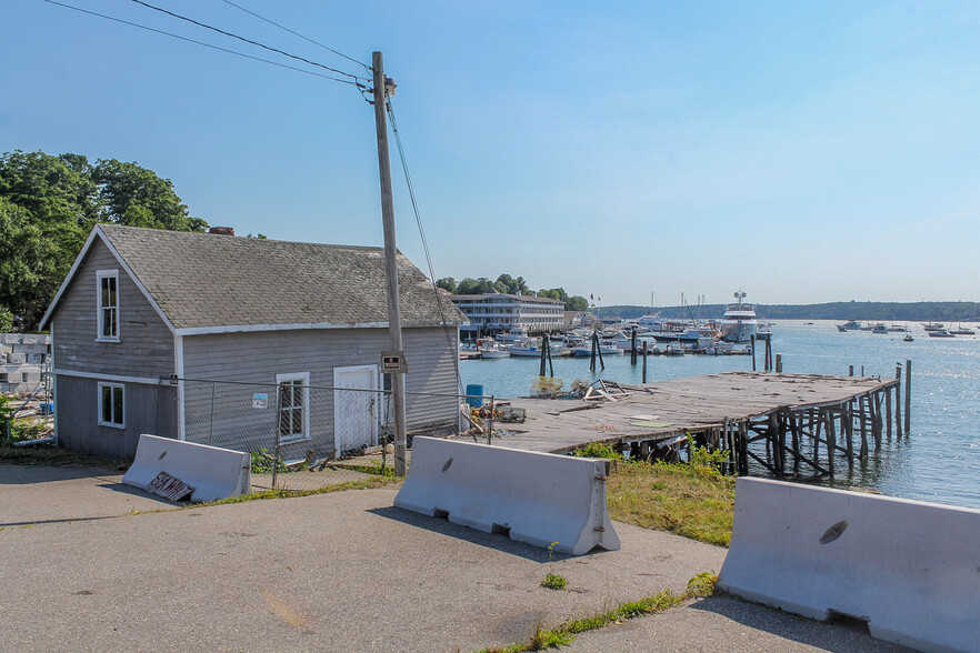 85 Atlantic Ave, Boothbay Harbor, ME à vendre - Photo du bâtiment - Image 2 de 8