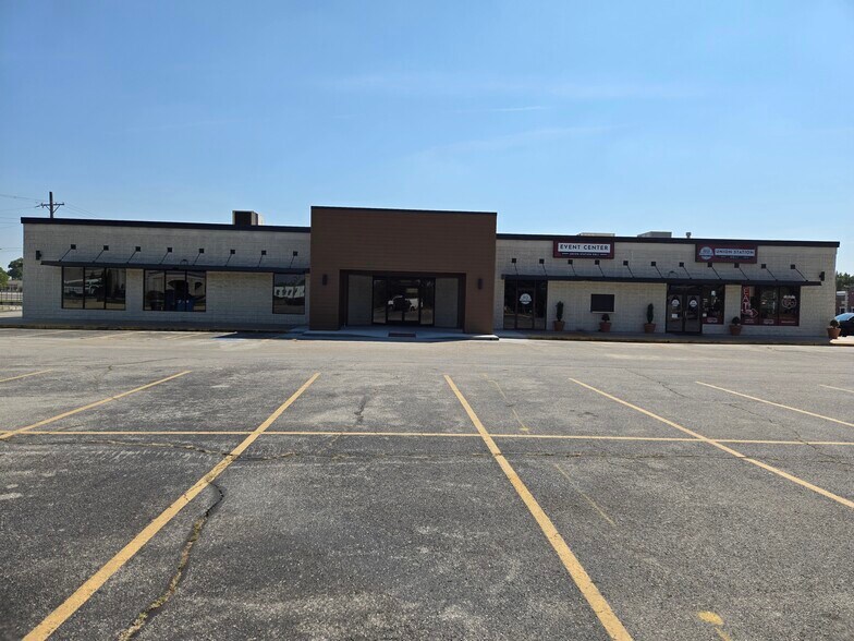 705 Illinois Ave, Joplin, MO à louer - Photo du bâtiment - Image 1 de 9