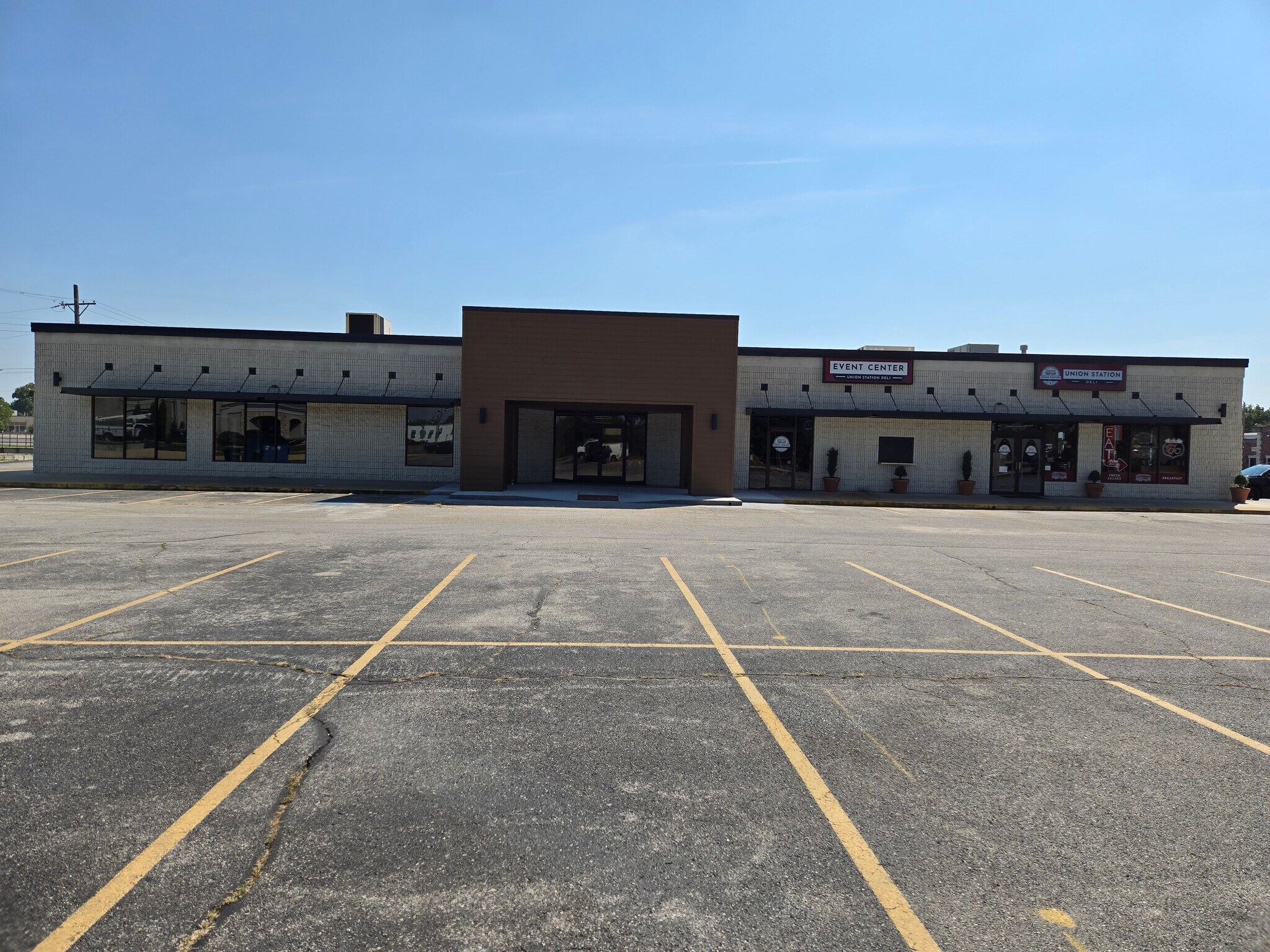 705 Illinois Ave, Joplin, MO for lease Building Photo- Image 1 of 10