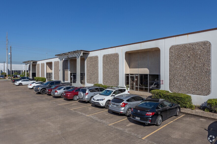 8701-8723 Knight Rd, Houston, TX à louer - Photo du bâtiment - Image 3 de 7