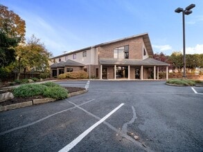 7209 Engle Rd, Fort Wayne, IN for lease Building Photo- Image 1 of 29