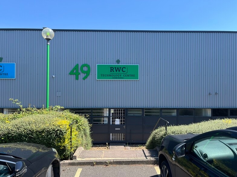 37-44 Potters Ln, Milton Keynes for lease - Building Photo - Image 3 of 20