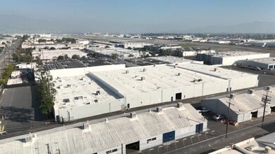 11240 Sherman Way, Sun Valley, CA à louer - Vidéo sur l’inscription commerciale