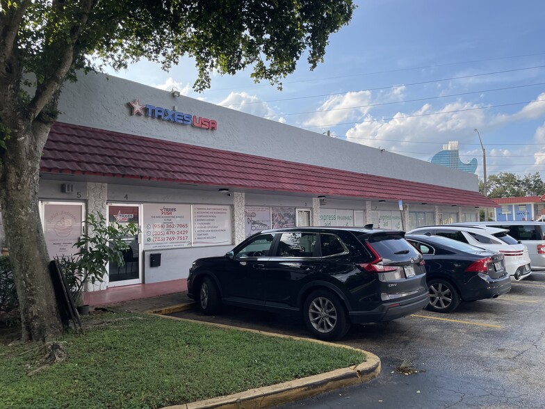 5892 Stirling Rd, Hollywood, FL for lease - Building Photo - Image 1 of 4