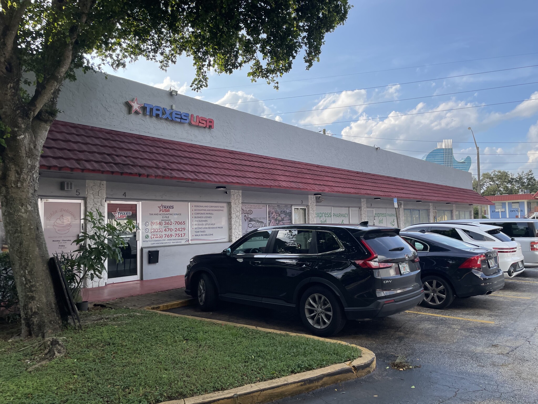 5892 Stirling Rd, Hollywood, FL for lease Building Photo- Image 1 of 5