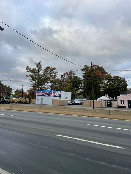 867 US Highway 1, Avenel, NJ à vendre - Photo intérieure - Image 3 de 5