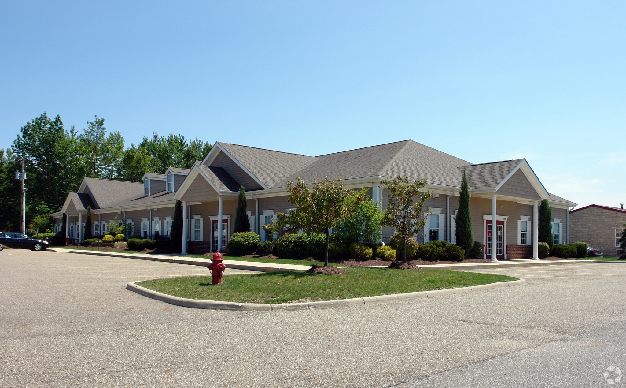 2494-2508 Medina Rd, Medina, OH for lease Primary Photo- Image 1 of 10