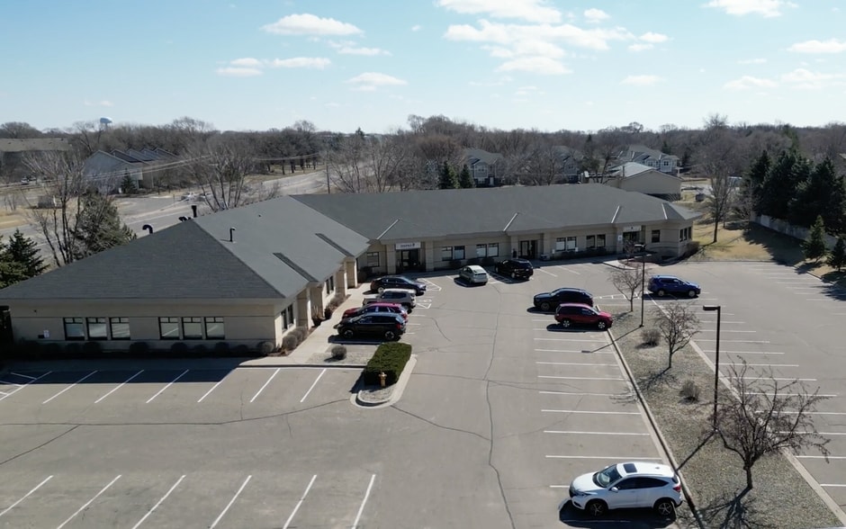 3738-3776 Coon Rapids Blvd NW, Coon Rapids, MN for lease - Building Photo - Image 3 of 17