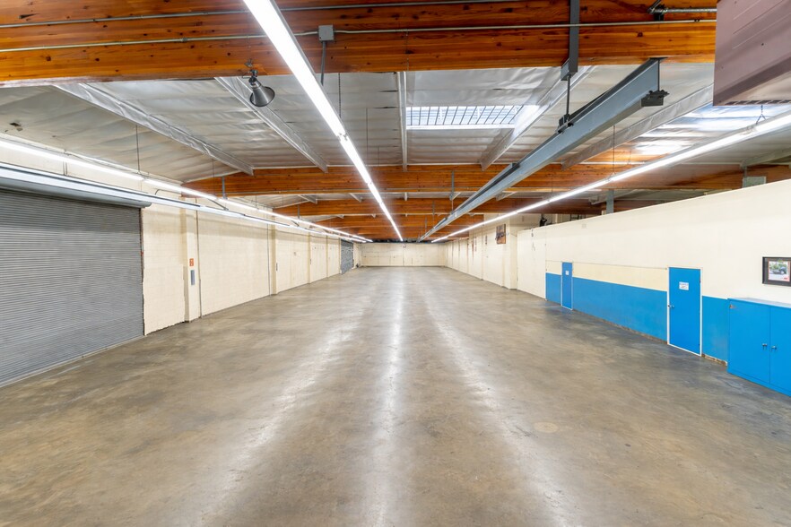 20608 Earl St, Torrance, CA à louer - Photo du bâtiment - Image 3 de 12