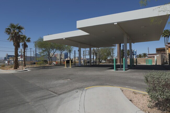 More details for 4990 Paradise Rd, Las Vegas, NV - Retail for Lease