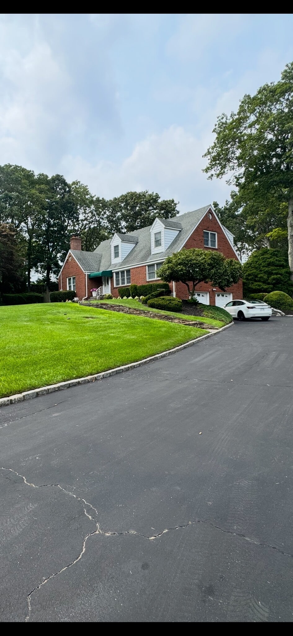 77 Jamaica Ave, Holtsville, NY for sale Primary Photo- Image 1 of 4