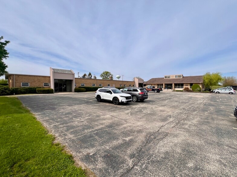 70 Us Highway 45, Grayslake, IL for lease - Building Photo - Image 2 of 7