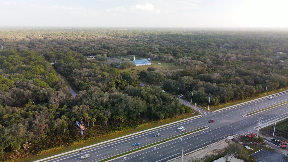 676 Tamiami Trl, Port Charlotte, FL à vendre - Vidéo sur l’inscription commerciale - Image 2 de 9