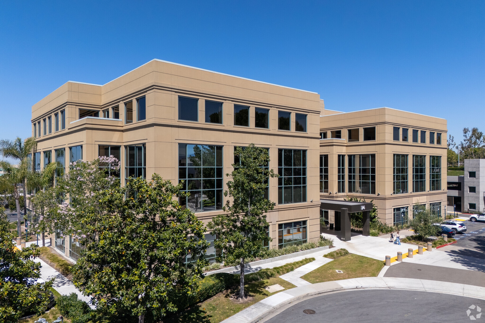 114 Pacifica, Irvine, CA for lease Primary Photo- Image 1 of 11