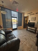 5061 N Rainbow Blvd, Las Vegas, NV à louer Photo du bâtiment- Image 2 de 7