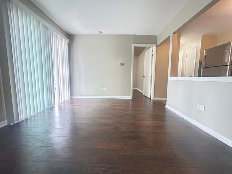 1234 W 127th St, Calumet Park, IL à vendre - Photo intérieure - Image 2 de 5