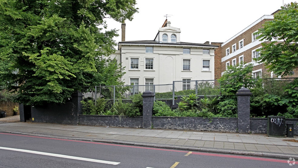 26-28 Finchley Rd, London for lease - Building Photo - Image 2 of 3