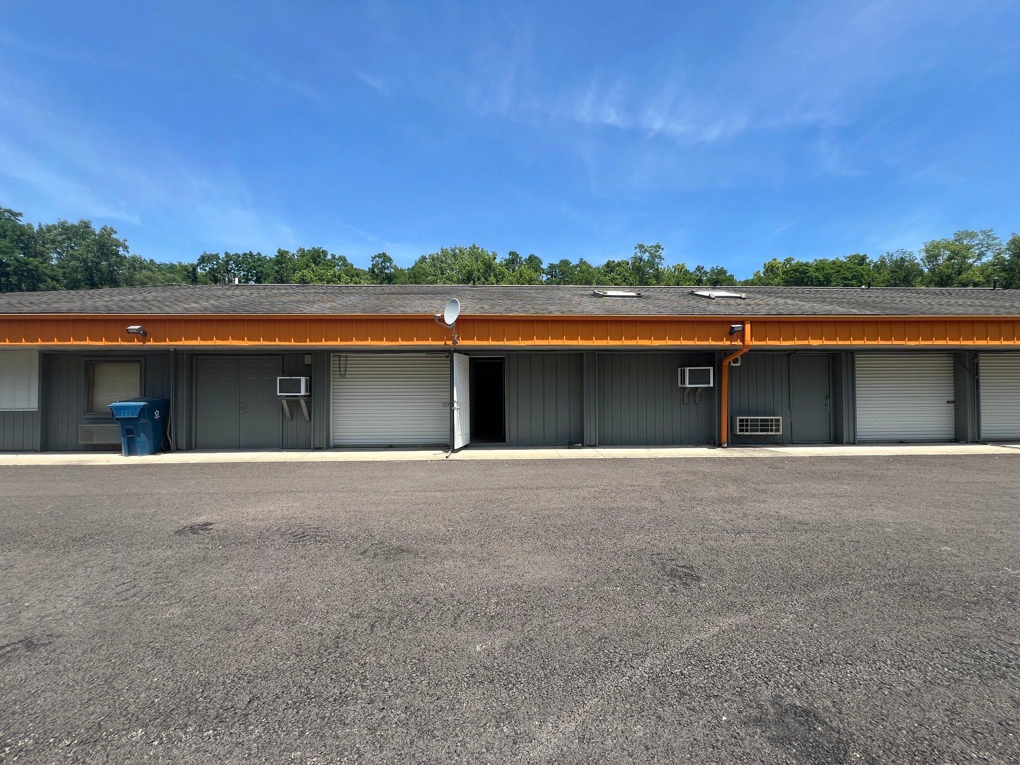 10900 Loveland Madeira Rd, Loveland, OH for lease Building Photo- Image 1 of 8