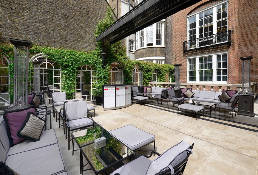 59-60 Grosvenor St, Londres à louer - Photo du bâtiment - Image 2 de 8