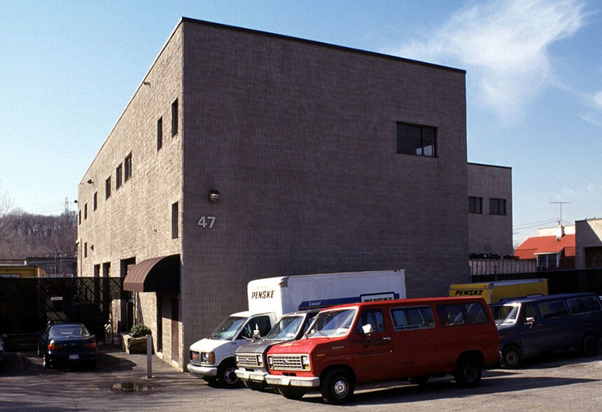 47 Nepperhan Ave, Elmsford, NY à louer - Photo du bâtiment - Image 2 de 6