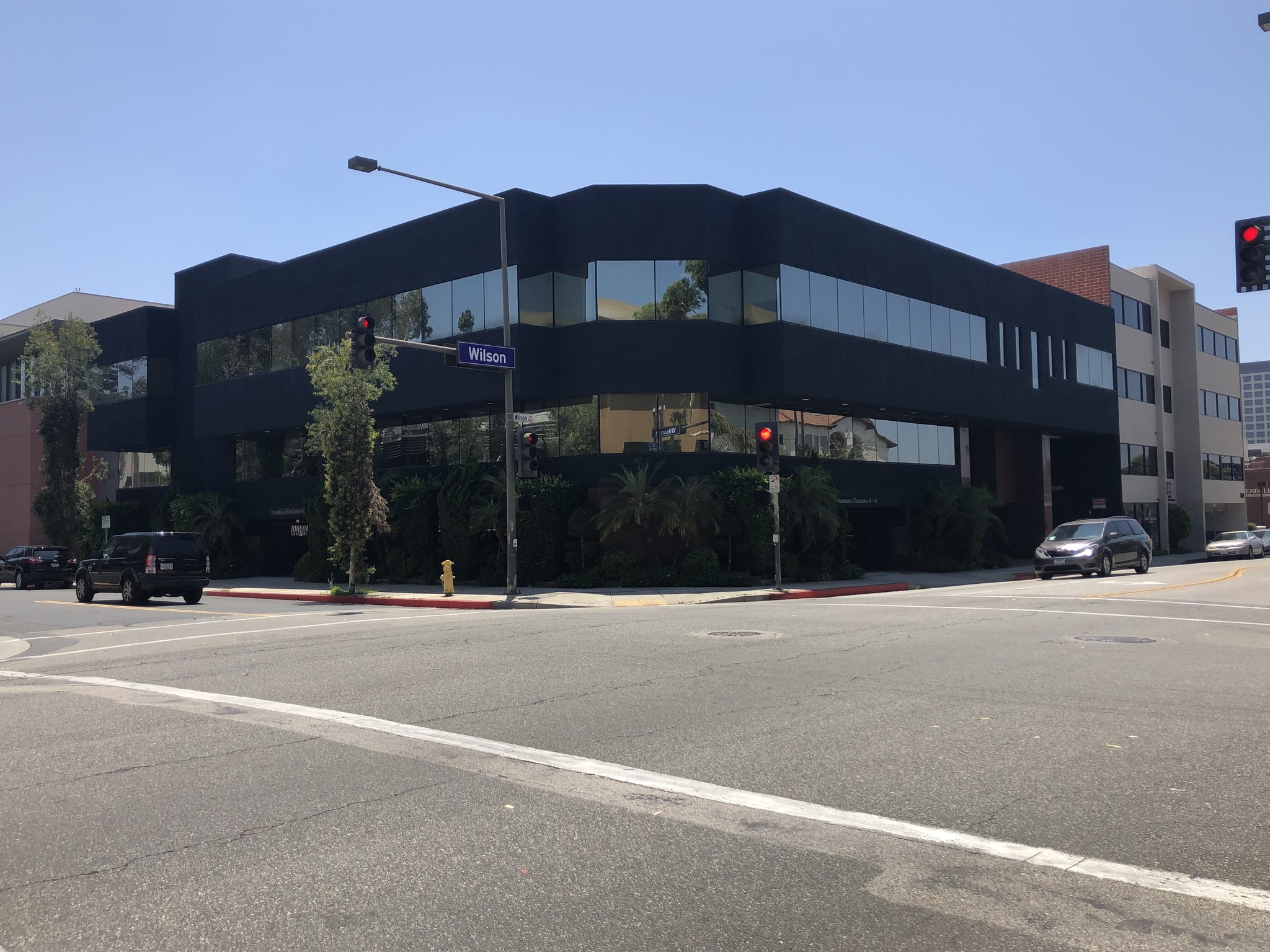 520 E Wilson Ave, Glendale, CA for lease Primary Photo- Image 1 of 5