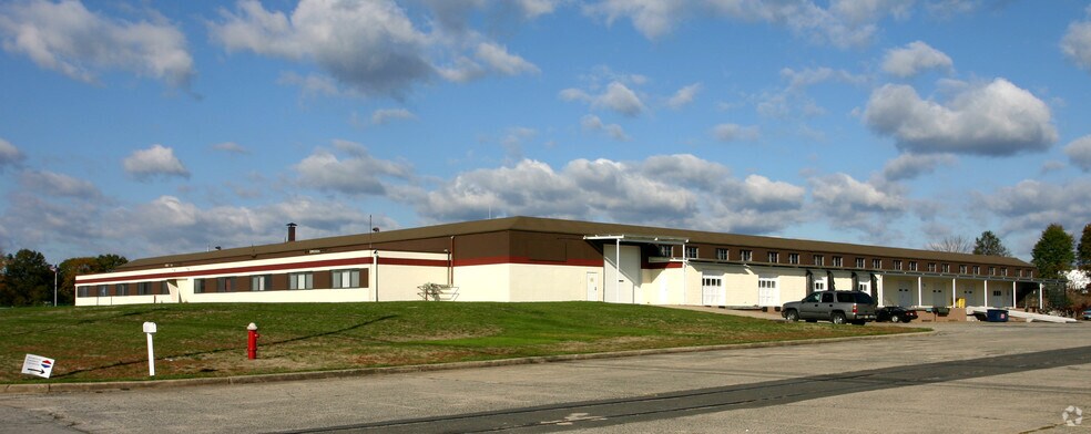2 Johnson Dr, Raritan, NJ à louer - Photo du bâtiment - Image 1 de 9