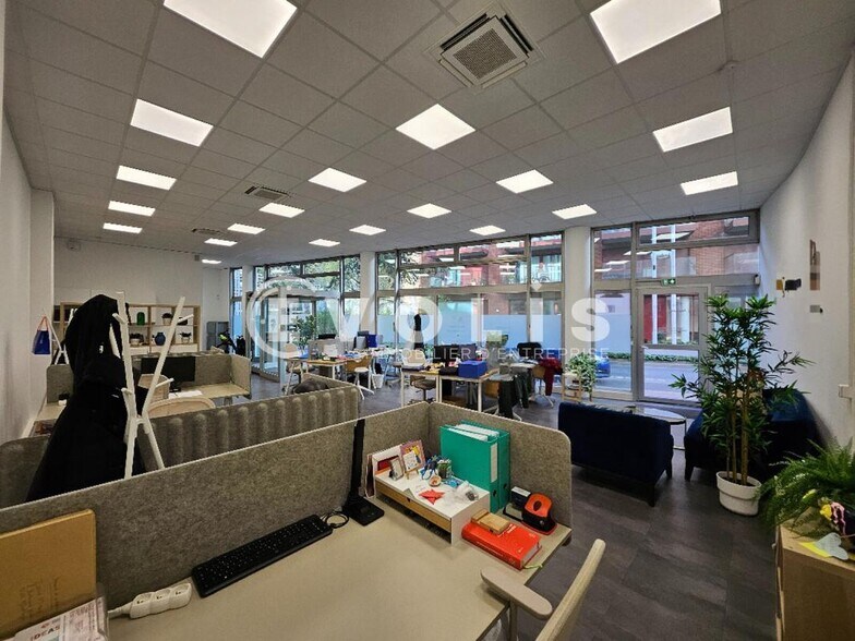 Bureau dans Montrouge à louer - Photo intérieure - Image 2 de 9