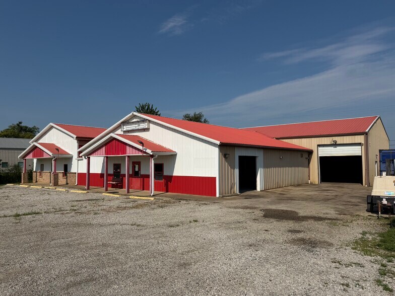 1425 N Hwy 127 Bypass, Lawrenceburg, KY à vendre - Photo du bâtiment - Image 3 de 10