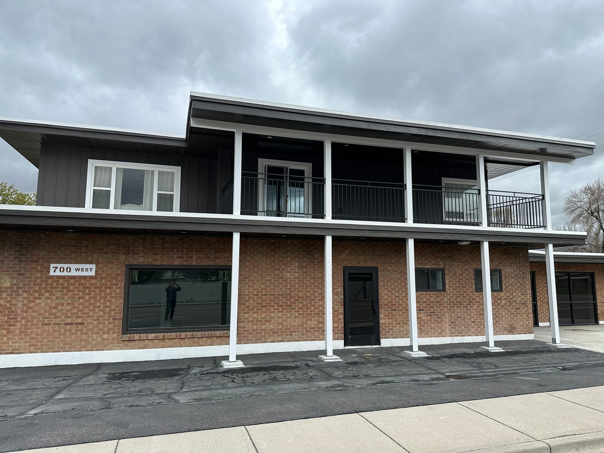 700 W Alameda Rd, Pocatello, ID à vendre Photo du bâtiment- Image 1 de 21