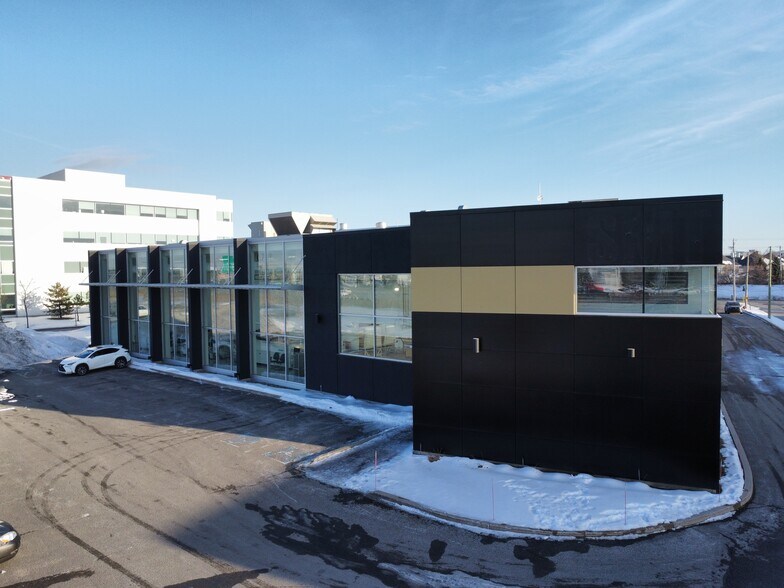 3055 Rue Jules-Brillant, Laval, QC à vendre - Photo du bâtiment - Image 1 de 1