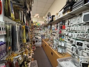 2 Parliament St, Crediton à louer Photo intérieure- Image 2 de 4