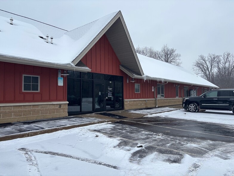 3566 SW Capital Ave, Battle Creek, MI for lease - Primary Photo - Image 1 of 10