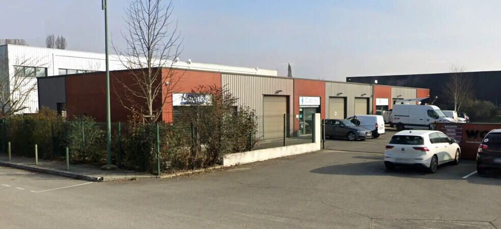 Flex dans Montrabé à louer - Photo du bâtiment - Image 1 de 8