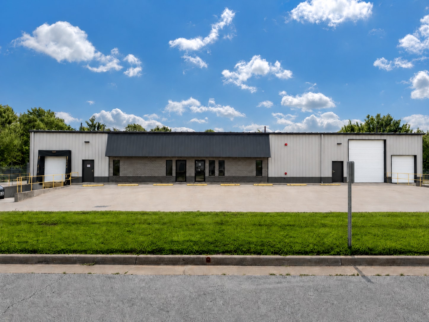 732 N Miller Rd, Springfield, MO for lease Building Photo- Image 1 of 6