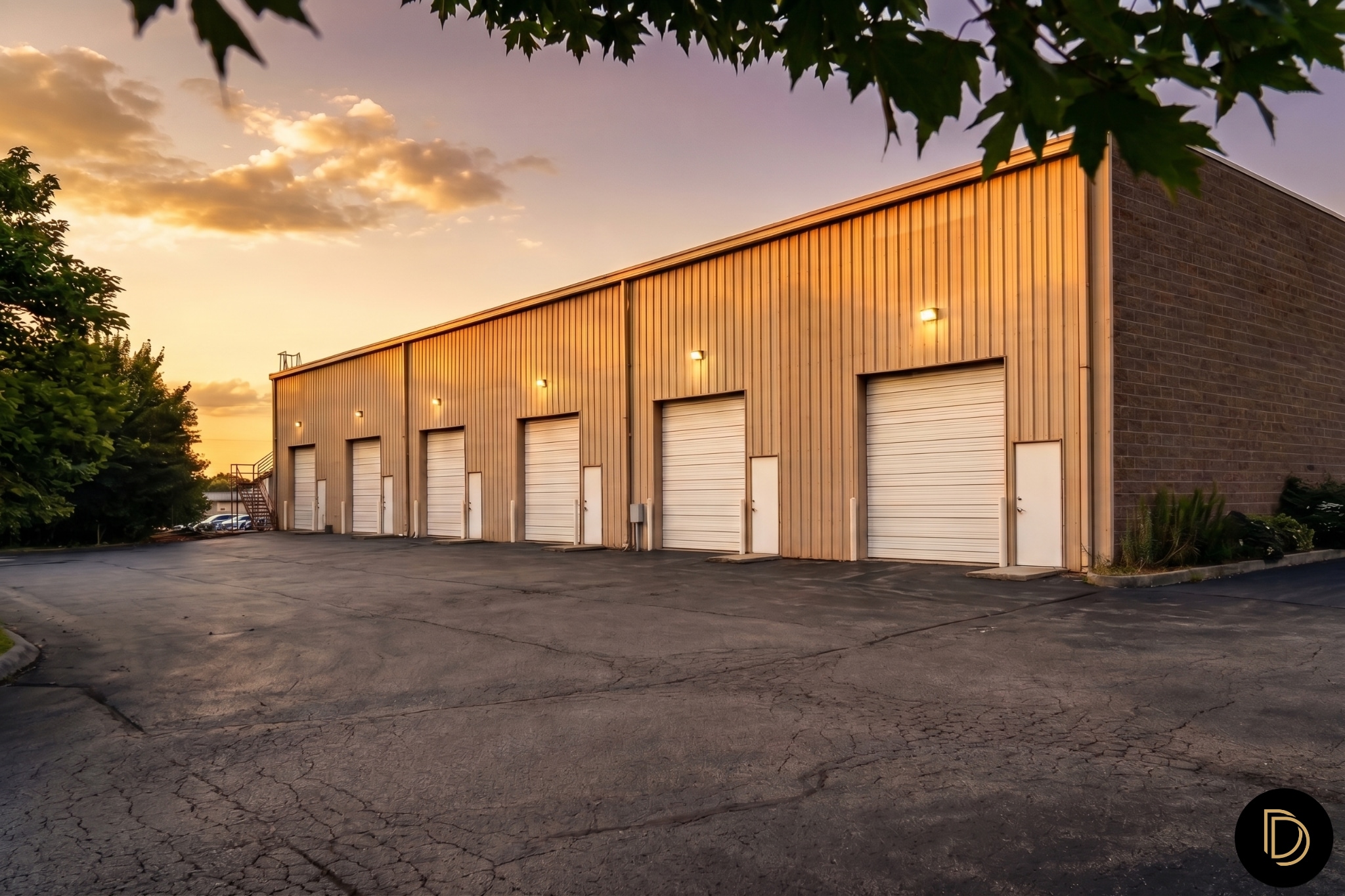 10821 Plantside Dr, Louisville, KY for lease Interior Photo- Image 1 of 6