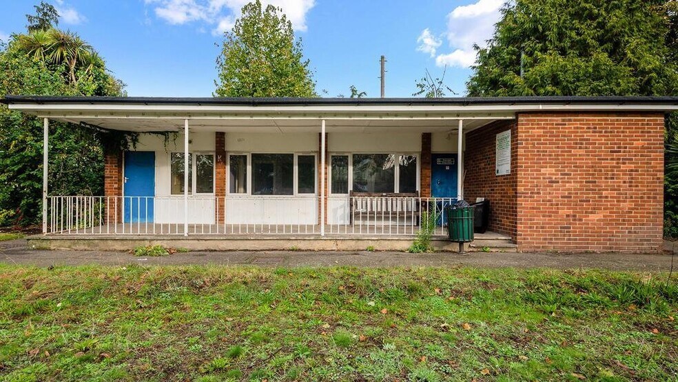 Lillie Road, Londres à louer - Photo du bâtiment - Image 3 de 4