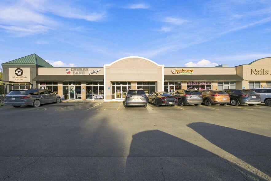 3441 Devils Glen Rd, Bettendorf, IA à louer - Photo du bâtiment - Image 1 de 34