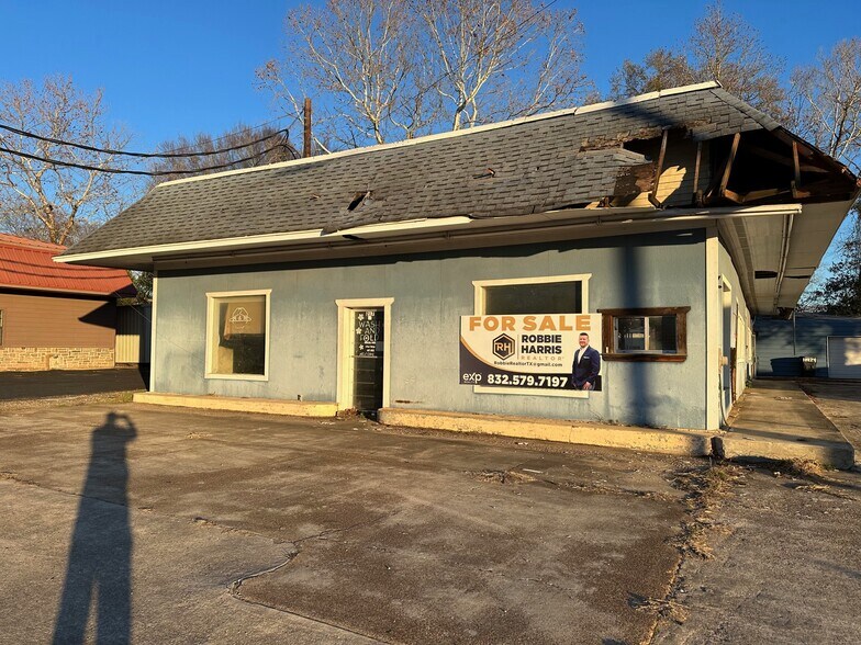 217 S Washington Ave, Cleveland, TX à vendre - Photo du bâtiment - Image 2 de 12