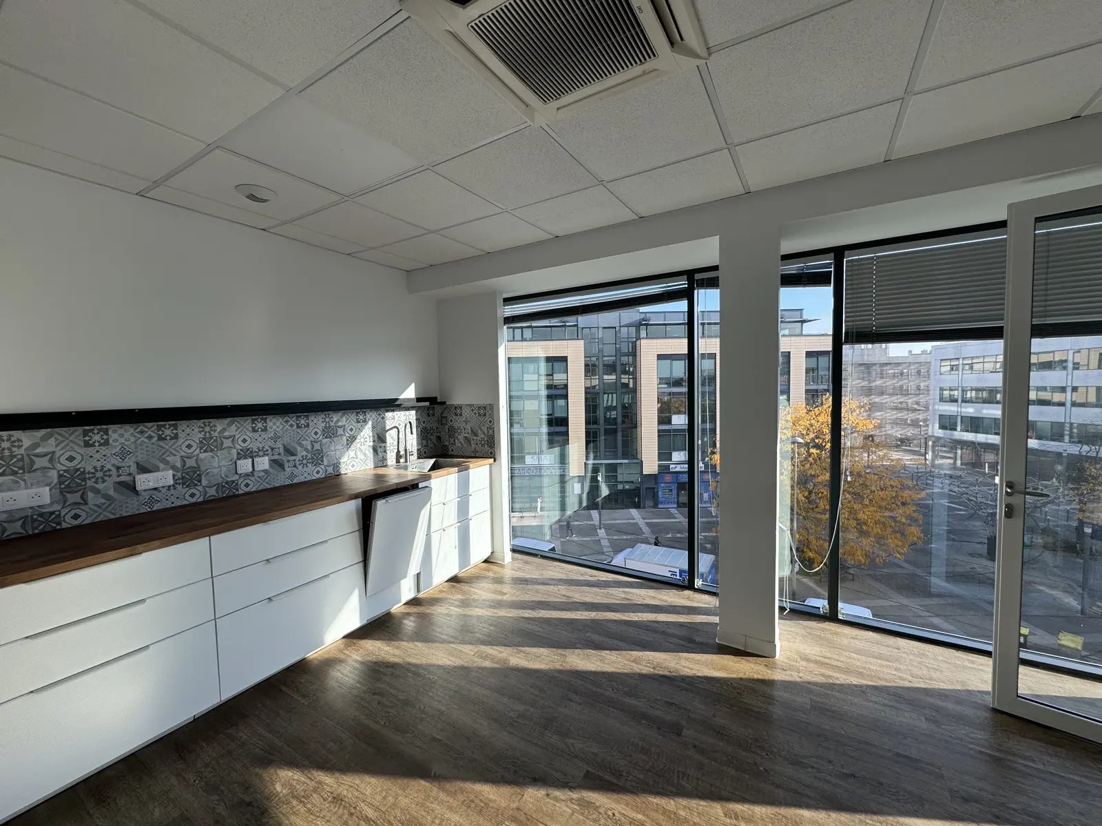 13 Rue André Pingat, Reims for lease Interior Photo- Image 1 of 8