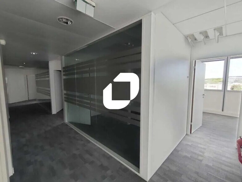 Bureau dans Vélizy-Villacoublay à louer - Photo intérieure - Image 3 de 5